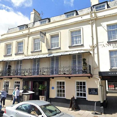 The Angel & Blue Pig Otel Lymington Dış mekan fotoğraf